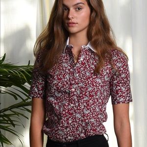 Liberty Floral. The Shirt Rochelle Behrens  XS  white collar. berry button down